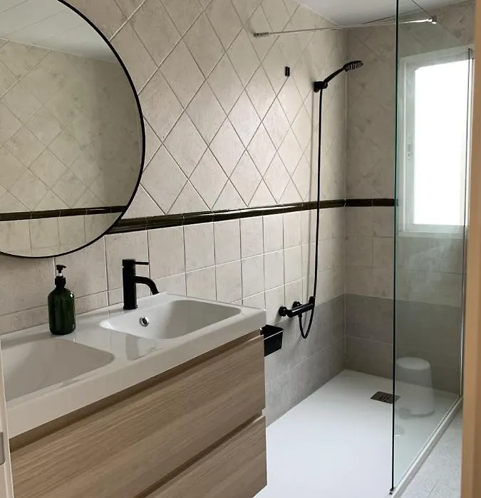 Apartamento Junto A Estacion Ave - 3 Dormitorios-1